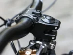 Light Bee Handlebar Clamp